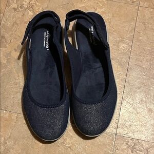 Easy Spirit Navy Flats